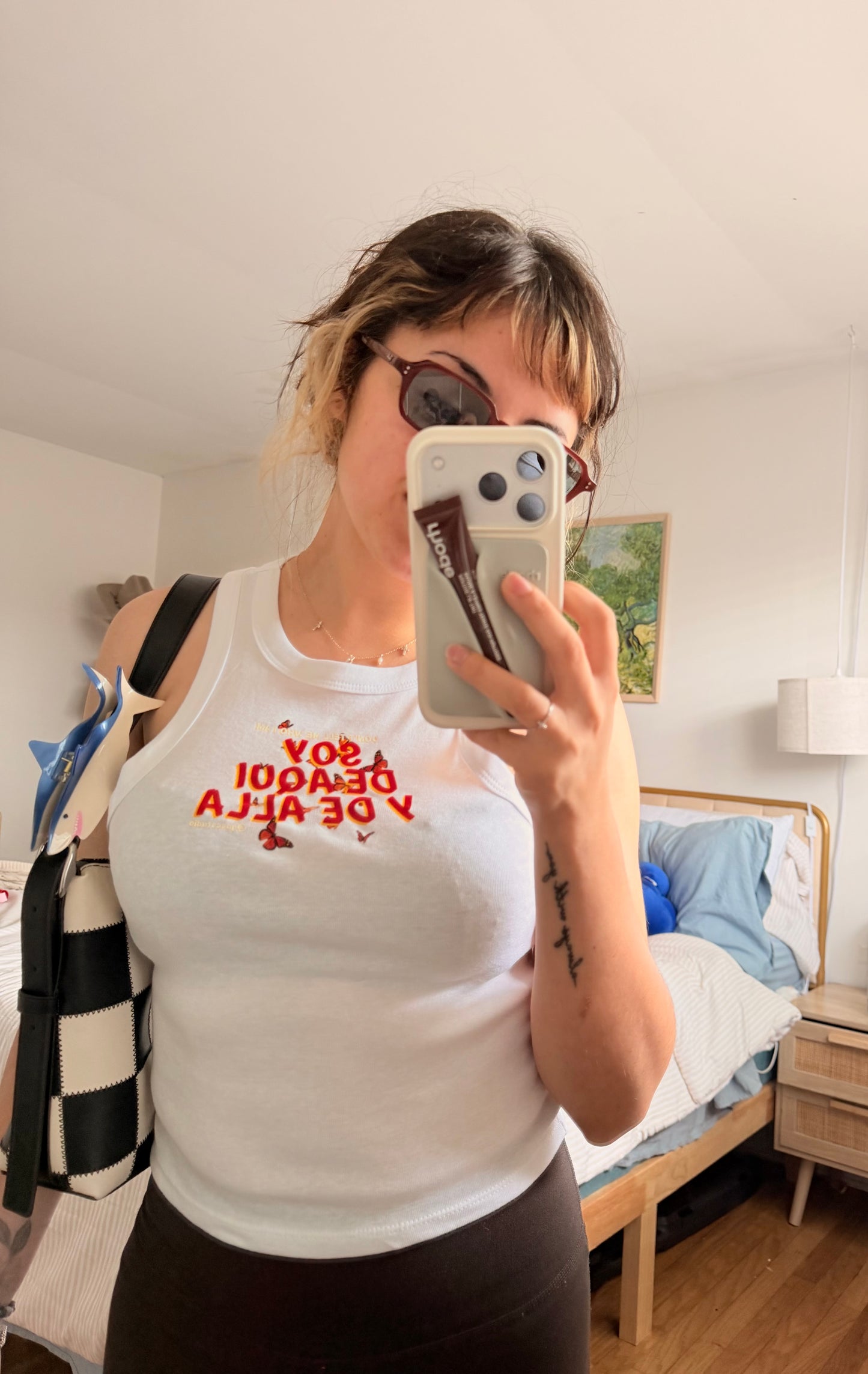 DE AQUÍ Y DE ALLÁ  TANK TOP